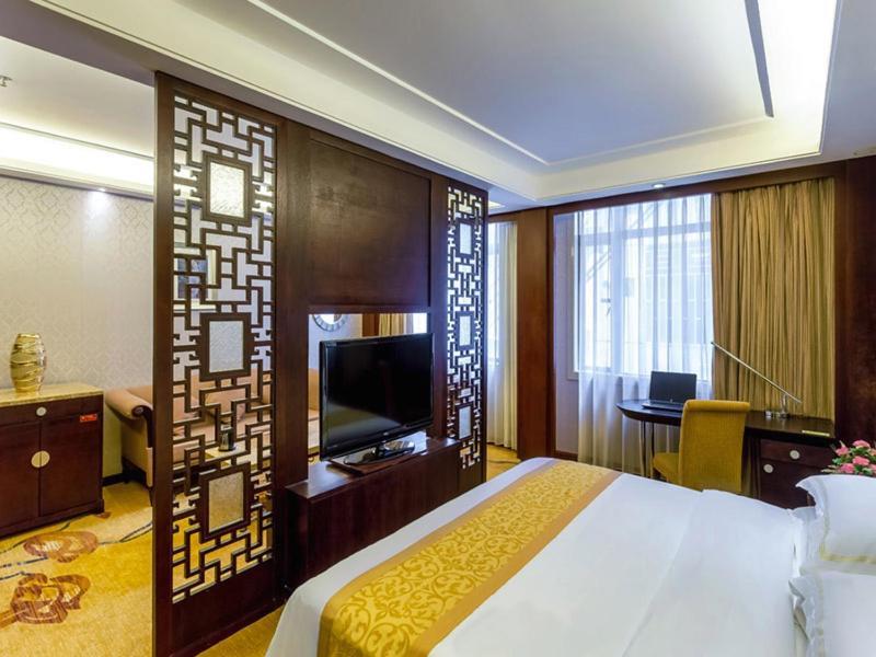 Vienna Hotel Lufeng Peopole Road Экстерьер фото